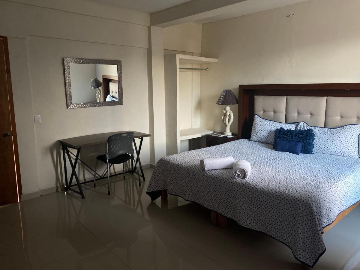 Hotel Maria Elenena El Fresno Luaran gambar